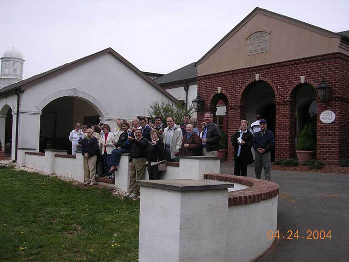 01. The group in front of the winery